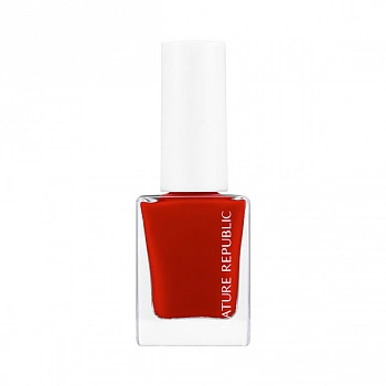 Лак для ногтей 01 вишневый красный Color & Nature Nail Color 01 Cherry Red